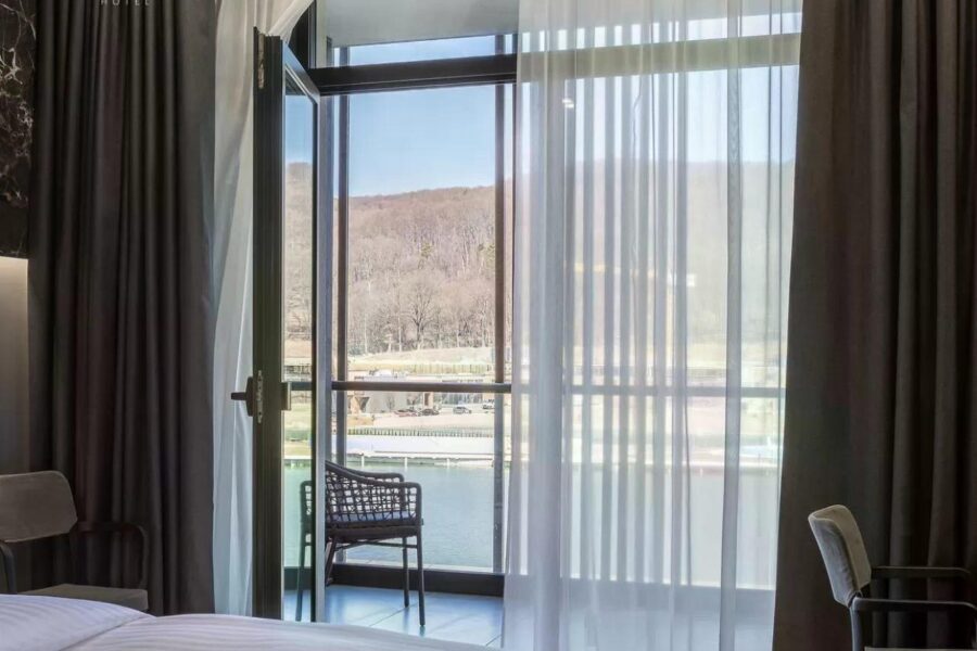 Комплекс відпочинку Emily resort в м. Львів - вид з вікна номера
